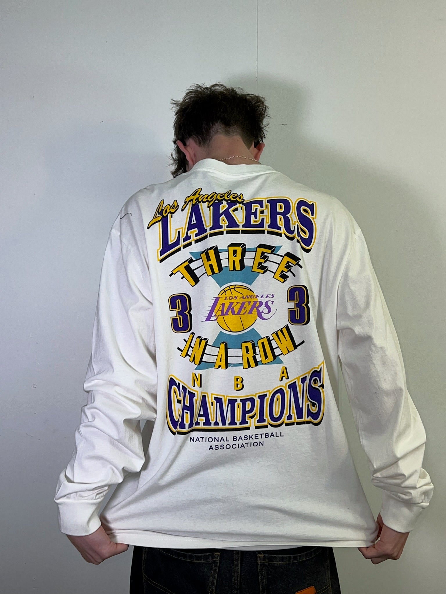 Lakers 3 in a Row Vintage White Long Sleeve Tee